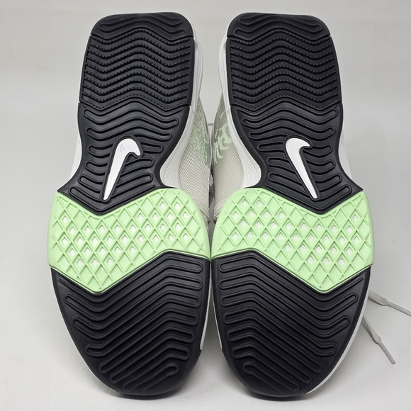 Nike LeBron Witness VIII Light Bone Vapor Green HQ2139 002 Men\'s Size 9.5 New main image 8